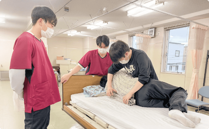 初任者研修を受けるノテ福祉会の新人職員